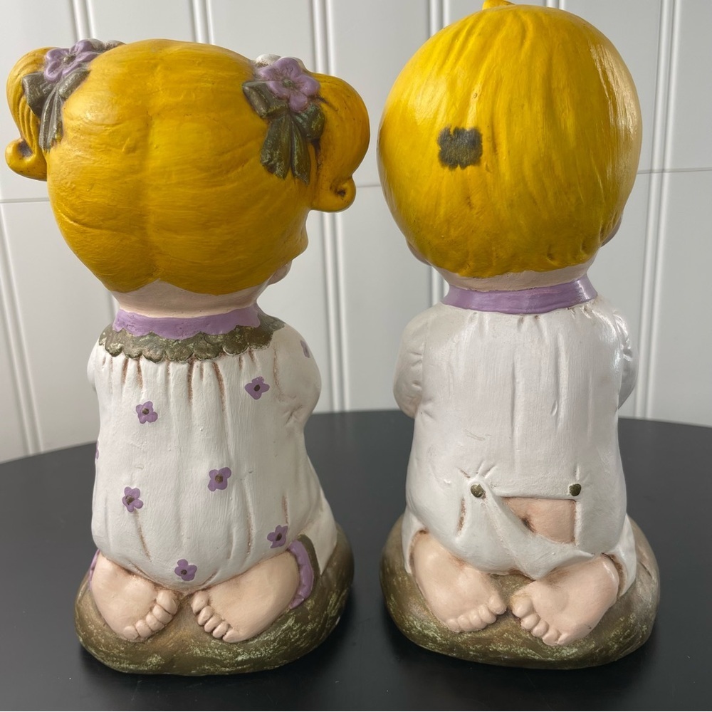 Vintage 1977 Signed Hand painted Figurines Children Boy Girl‎ Kneeling Praying - Picture 3 of 16